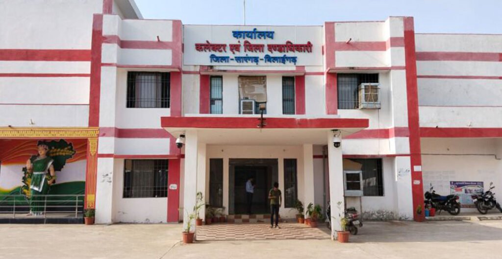 आयुष्मान भारत वय वंदन योजना में सारंगढ़-बिलाईगढ़ जिला राज्य में प्रथम, कार्ड से 70 वर्ष या ज्यादा आयु के बुजुर्ग को प्रतिवर्ष ₹5 लाख तक का मुफ्त इलाज..