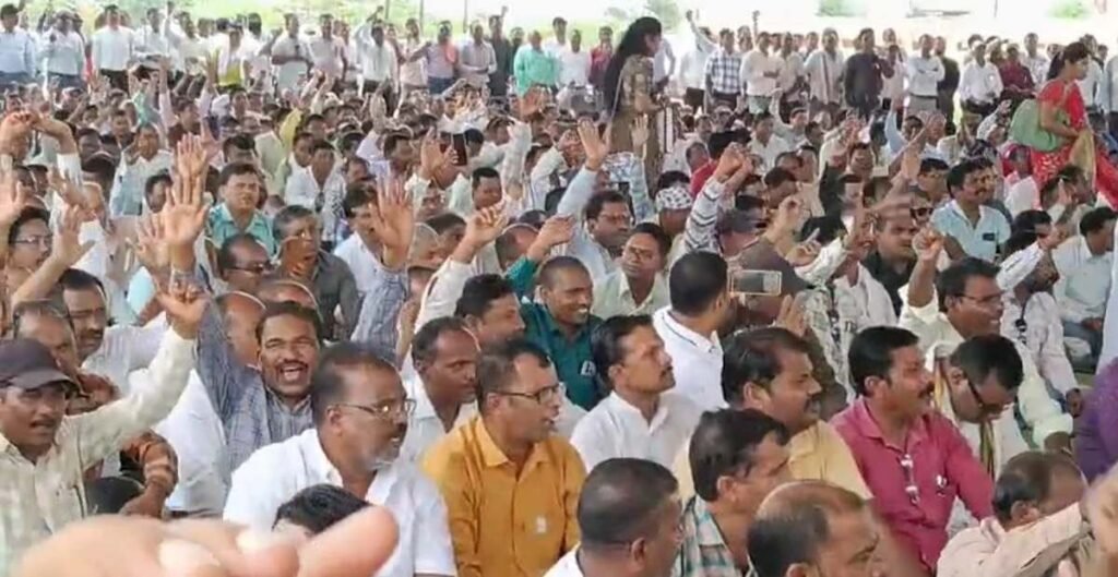 सात सूत्रीय मांगों पर शिक्षकों ने राजधानी में दिखायी ताकत, फेडरेशन की चेतावनी, मांगें पूरी नहीं हुई।तो लड़ाई होगी आक्रामक..